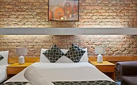 The Settlement Historic Hotel